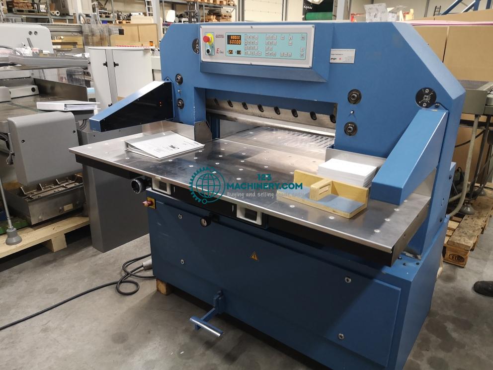 Schneider Senator 78 E-line